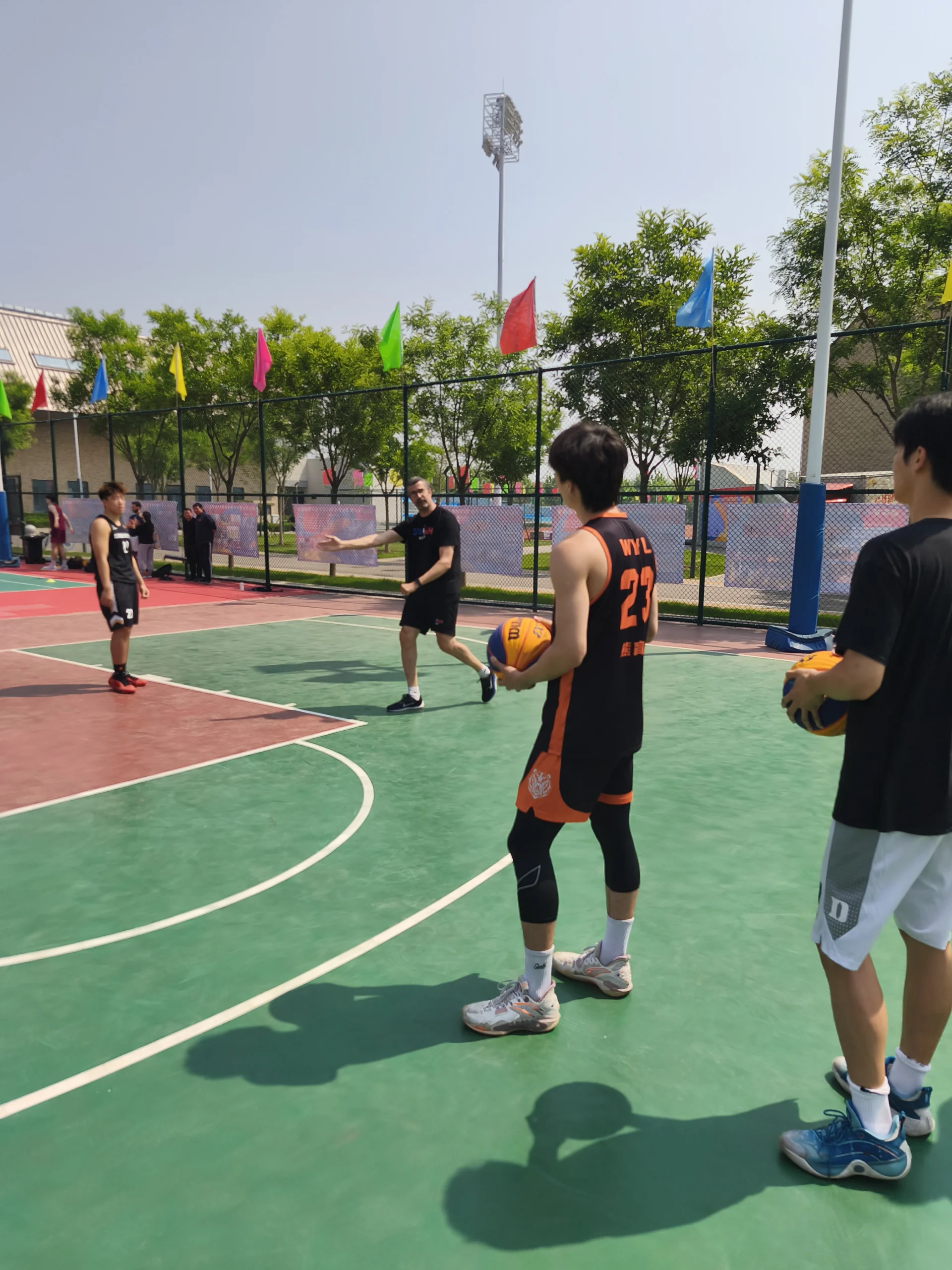 Swish Basket Université de Sciences et Technologies de l'Information de Beijing BISTU 2025