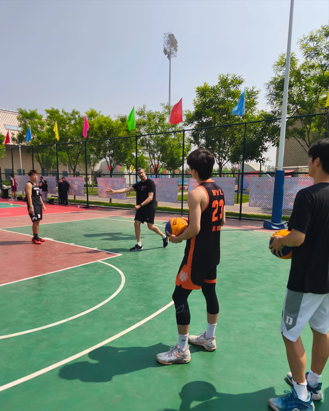 Swish Basket Université de Sciences et Technologies de l'Information de Beijing BISTU 2025 Chine Joueurs 3x3